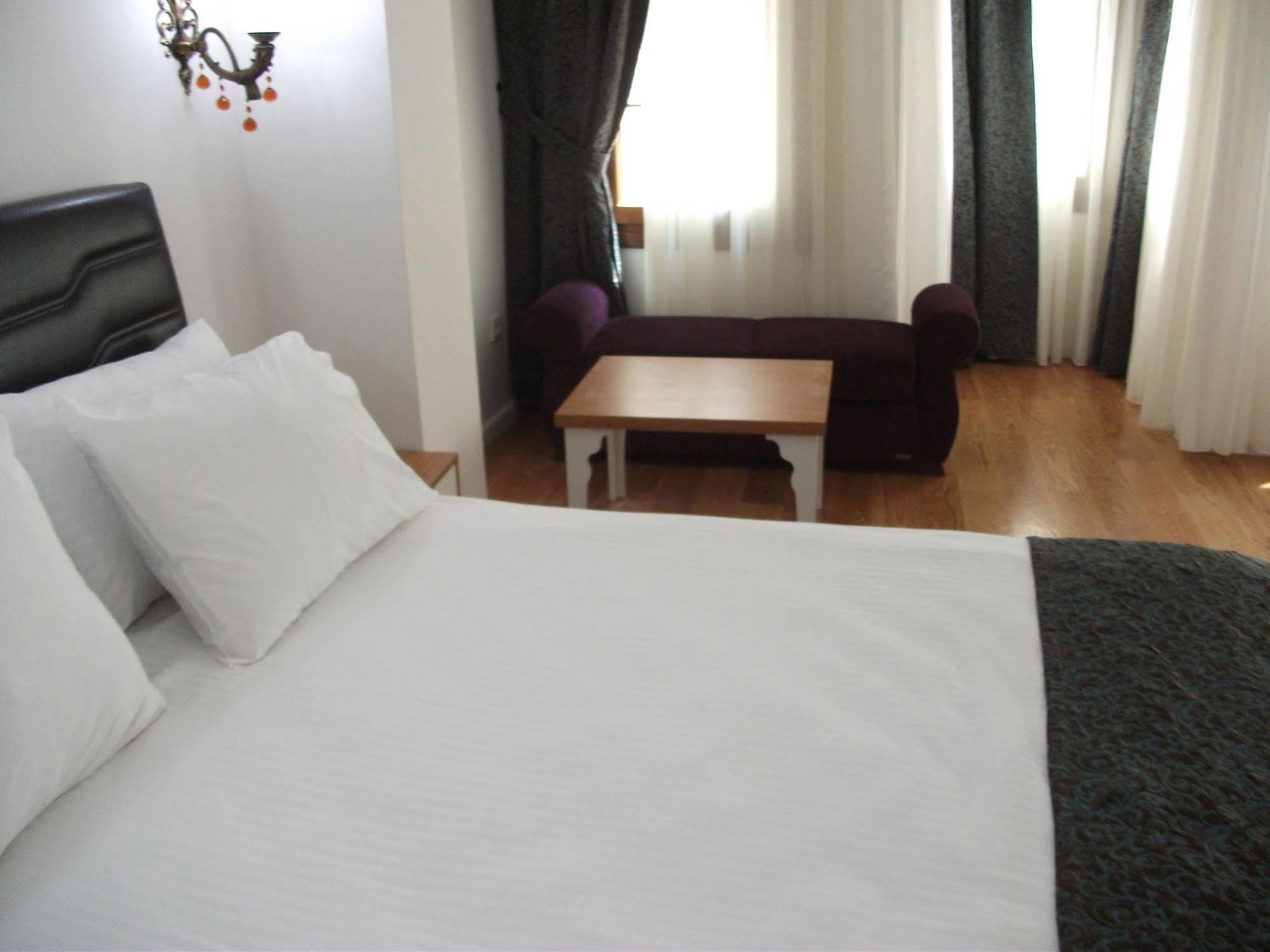 Jakaranda Hotel Istanbul Eksteriør bilde